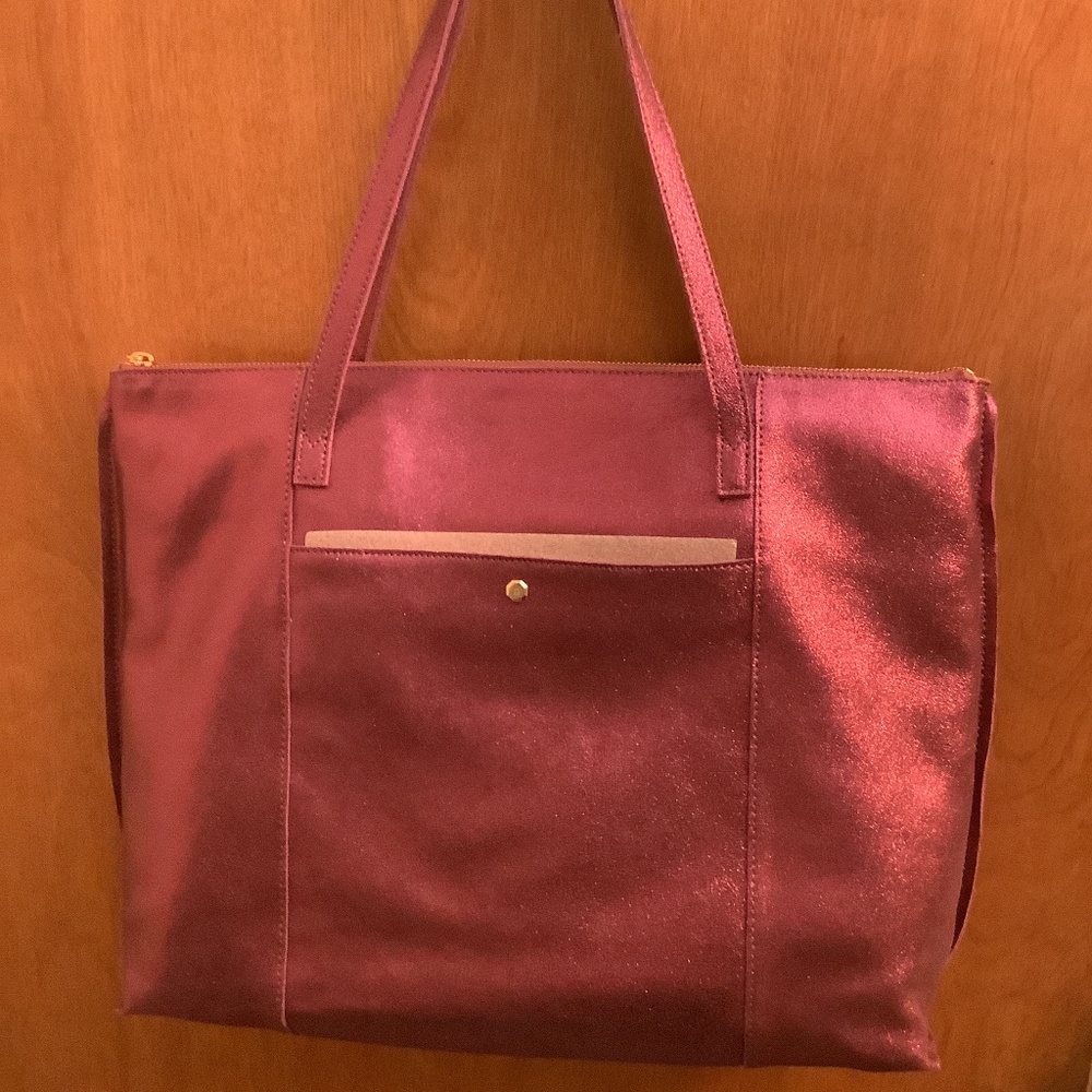 Gili glitter tote bag. Large. NEVER USED.